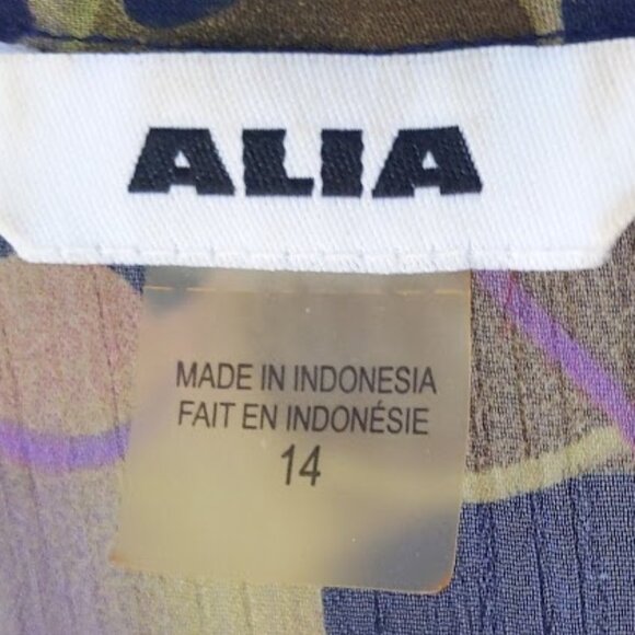 Alia Multicolour Floral Button Down Blouse - Picture 2 of 3